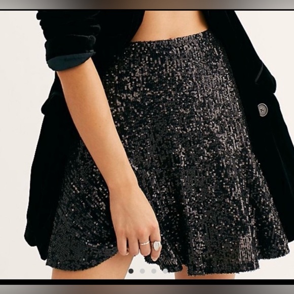 59. Freepeople Glitter Trumpet Skirt size XS - Picture 3 of 3